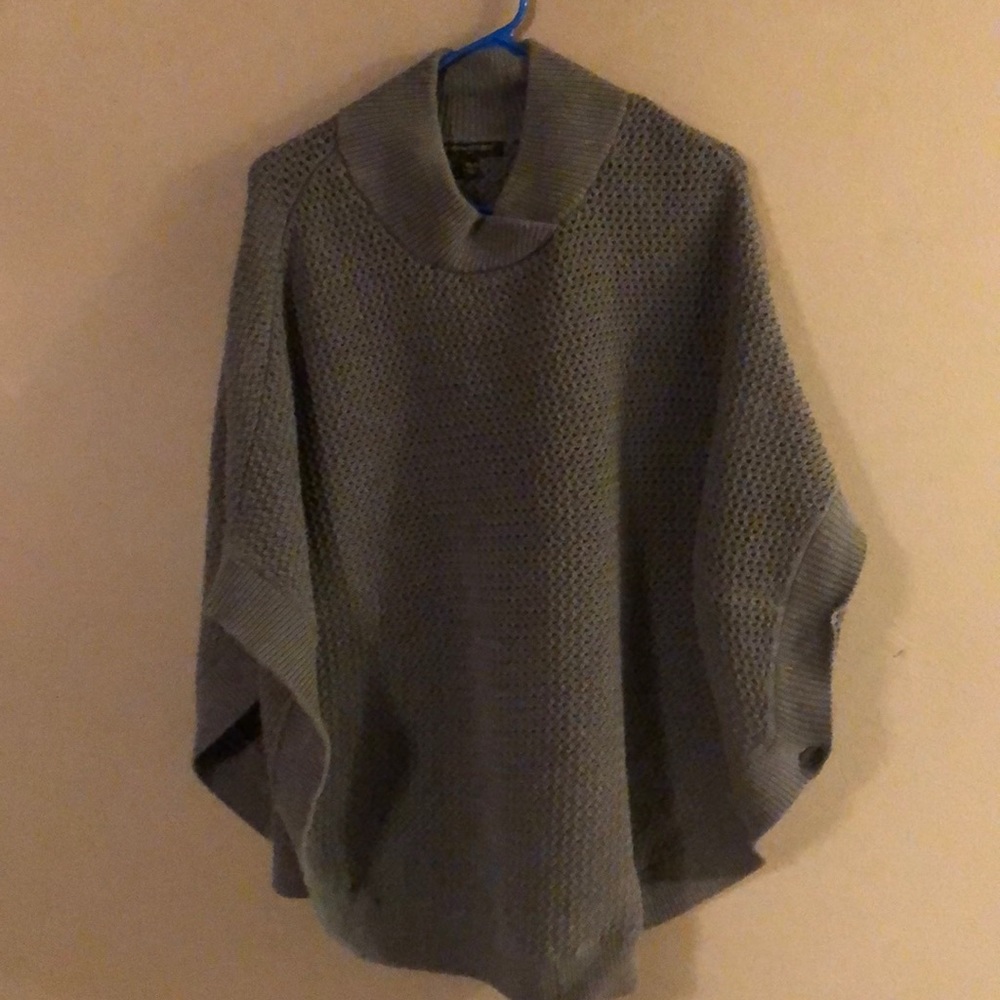 Banana republic poncho sweater